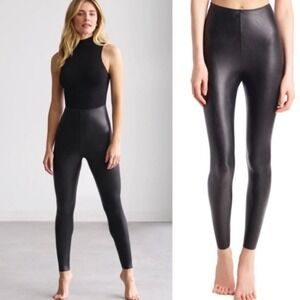 Commando Black Faux Leather Control Top Leggings Womens Sz Large USA Made‎ Pants